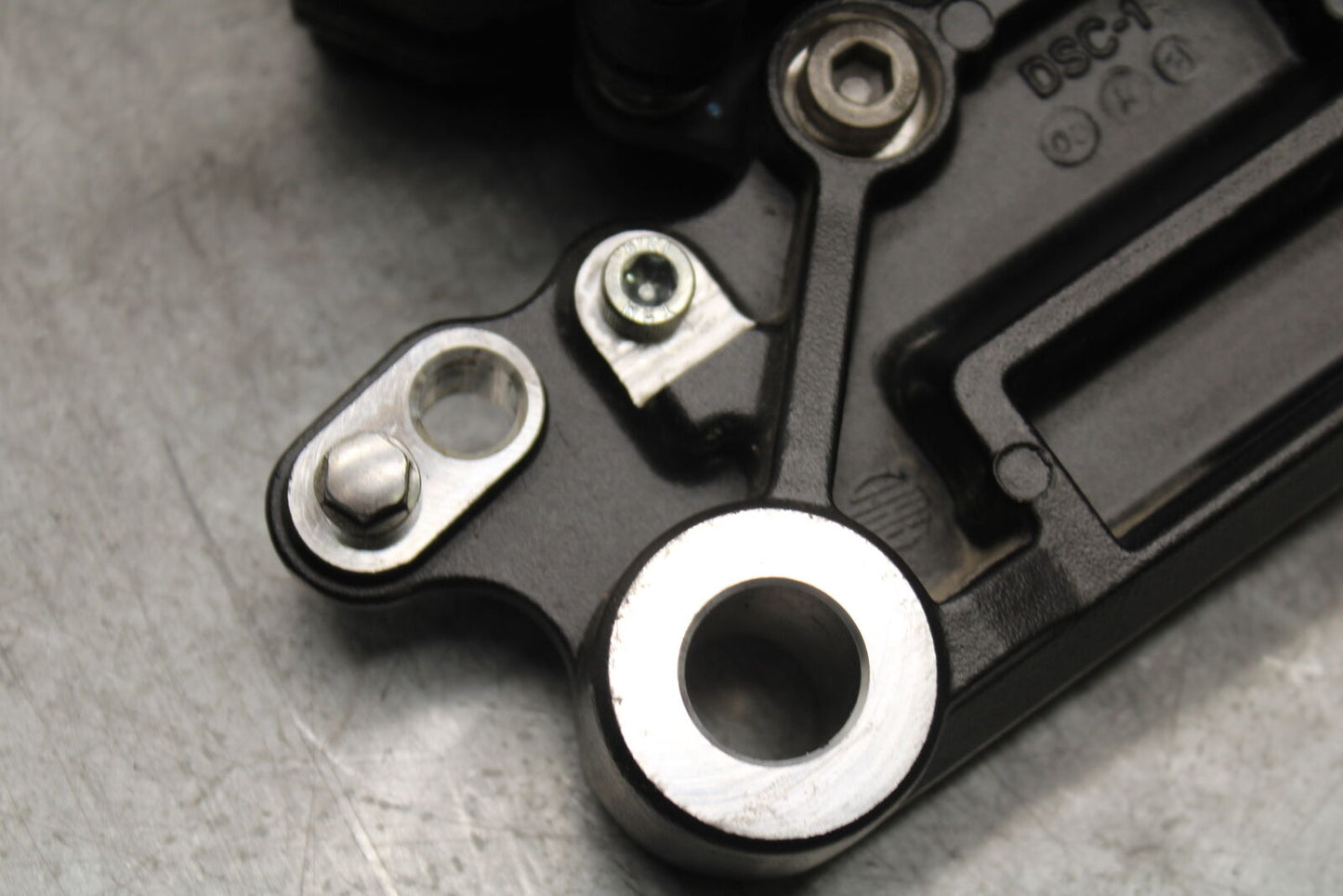 18-23 KAWASAKI NINJA 400 REAR BACK BRAKE CALIPER W MOUNT BRACKET BB660