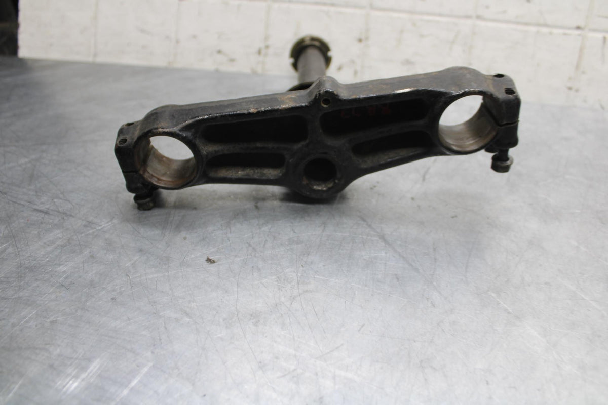 1981 Suzuki GS850G FRONT FORKS CLAMP LOWER TRIPLE TREE STEM BB37