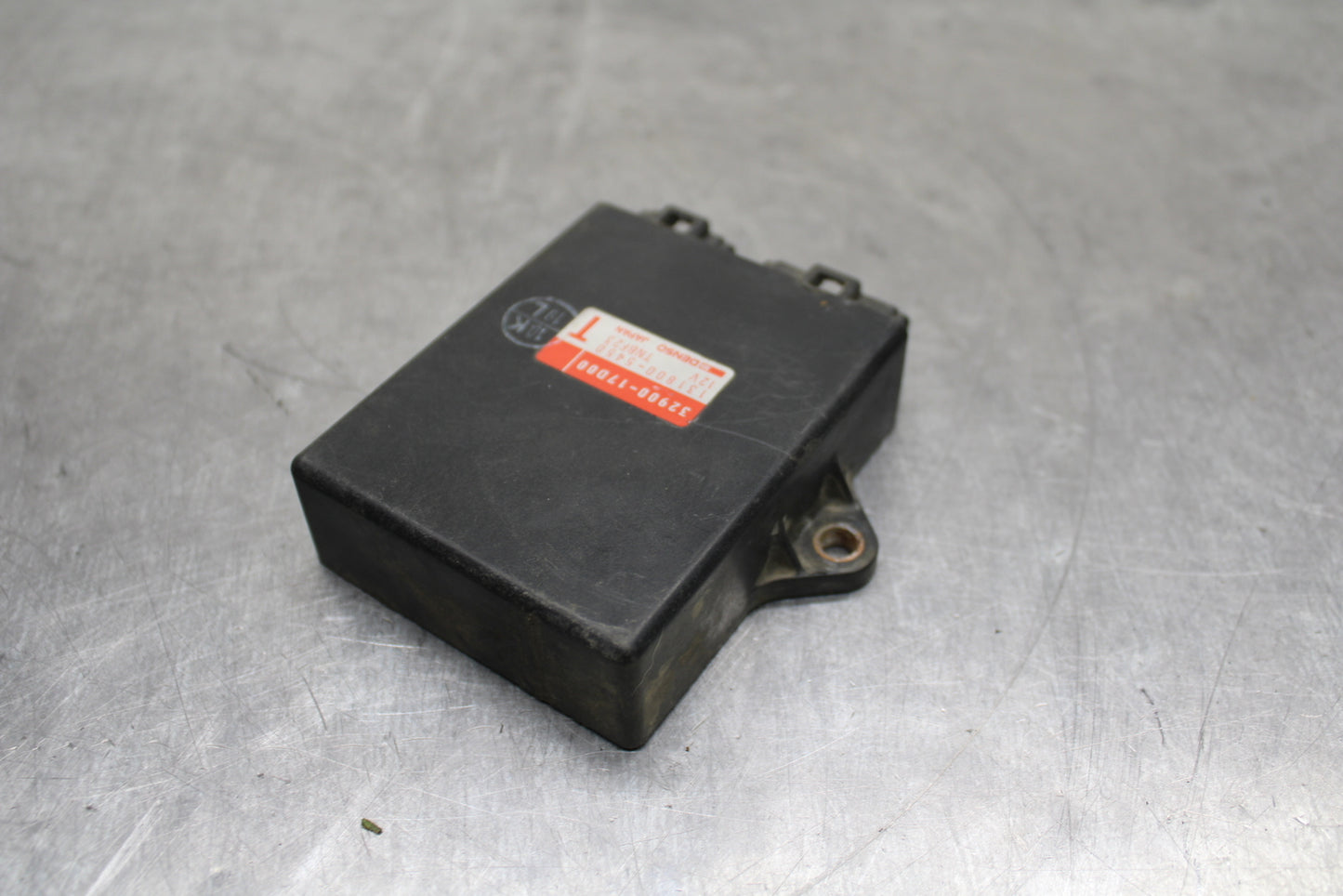 78 SUZUKI GS550E ECU COMPUTER CONTROLLER UNIT BLACK BOX ECM CDI BB133