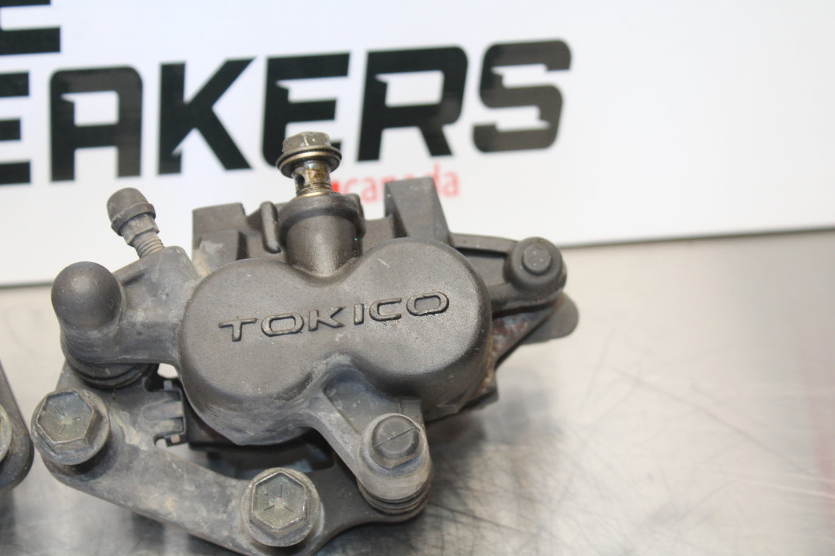 00 SUZUKI SV650 RIGHT LEFT FRONT BRAKE CALIPER SET PAIR CALIPERS BB156