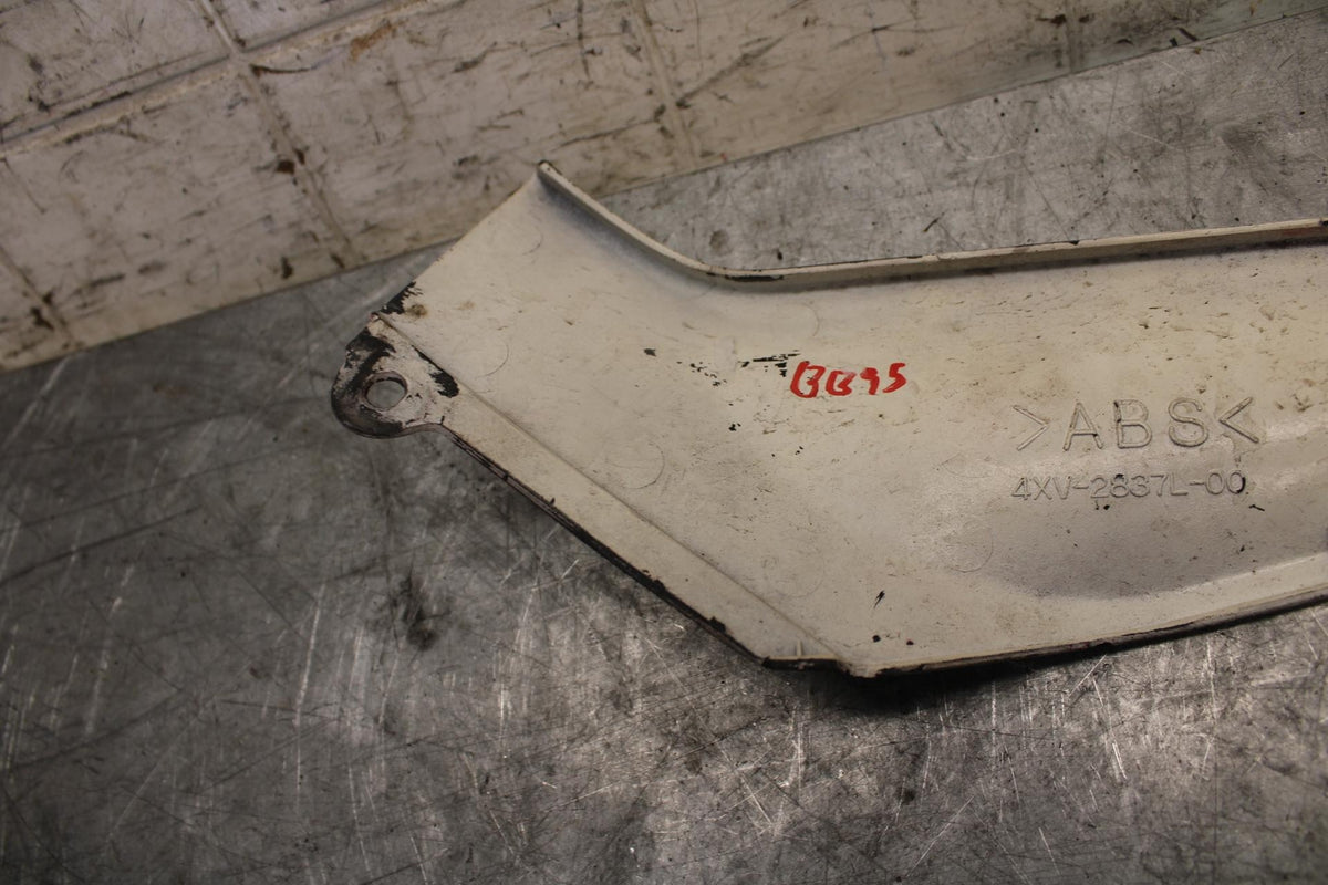 1999 Yamaha YZF R1 LEFT FRONT DUCT COVER PANEL COWL BB50