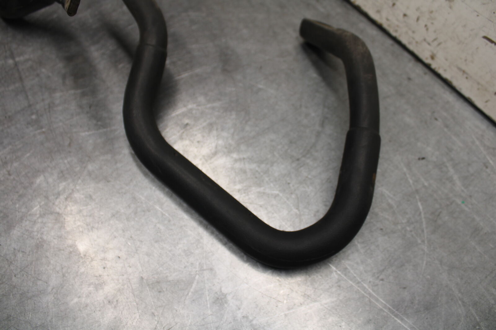 05-06 YAMAHA ROYAL STAR PASSENGER REAR SEAT GRAB BAR HANDLE SET BB697