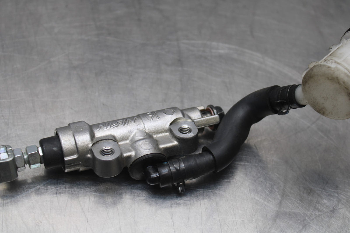 17-18 YAMAHA YZF R3 REAR BACK BRAKE MASTER CYLINDER W RESERVOIR BB788