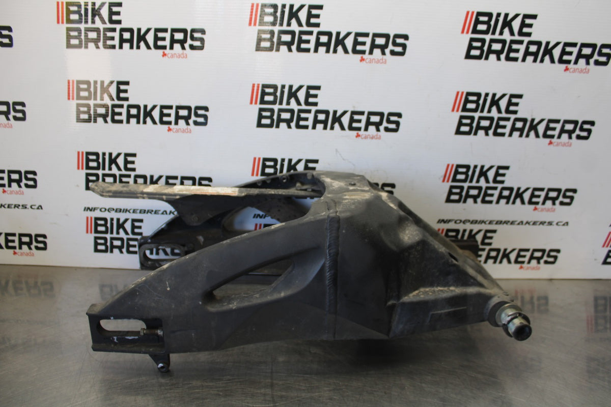06-07 SUZUKI GSXR 600 REAR SWINGARM BACK SUSPENSION SWING ARM BB863