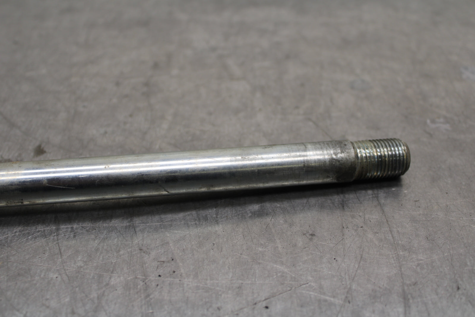 03 SUZUKI SV650S FRONT WHEEL RIM AXLE PIVOT BOLT BB130