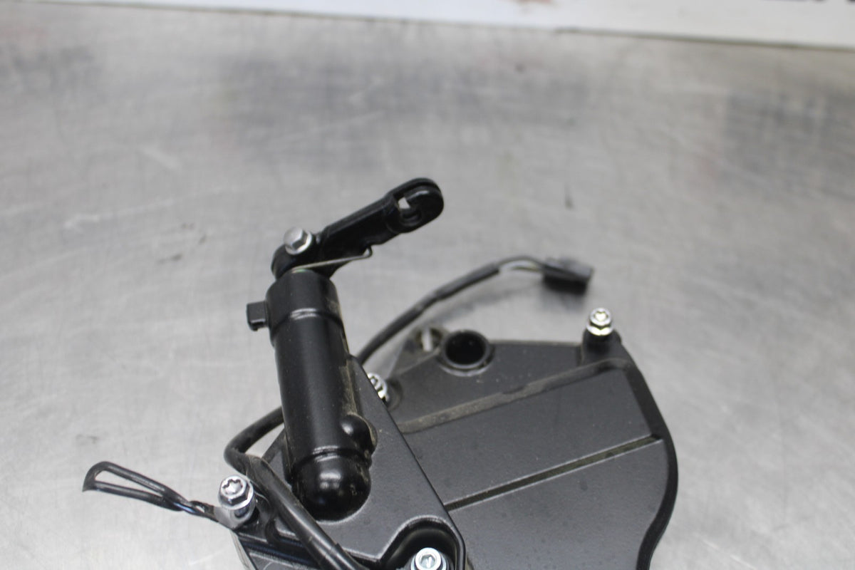 15-26 SUZUKI GSXR600 ENGINE SPROCKET COVER BB888