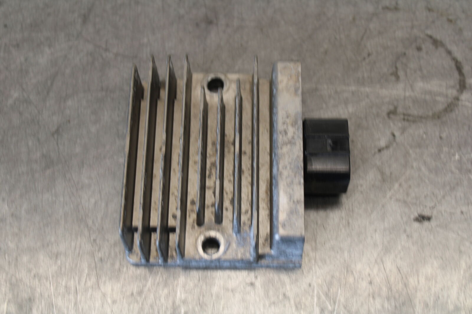 18-23 KAWASAKI NINJA 400 RECTIFIER VOLTAGE REGULATOR  BB679