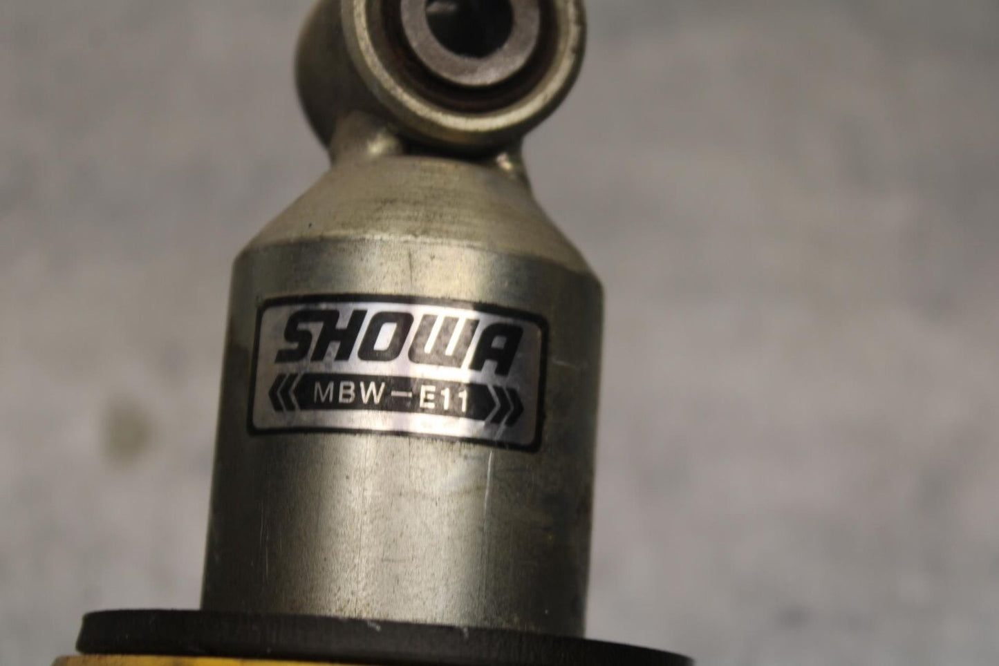 2004 Honda CBR600F4i REAR BACK SHOCK ABSORBER SUSPENSION BB606