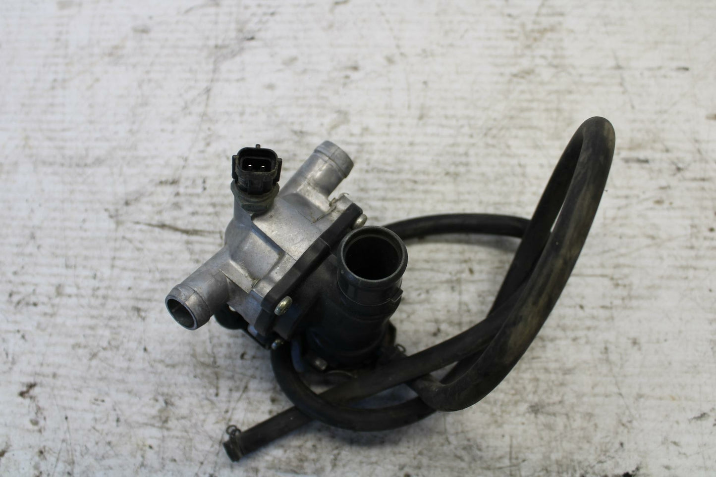 01 KAWASAKI VULCAN 1500 THERMOSTAT W HOUSING ASSEMBLY BB301