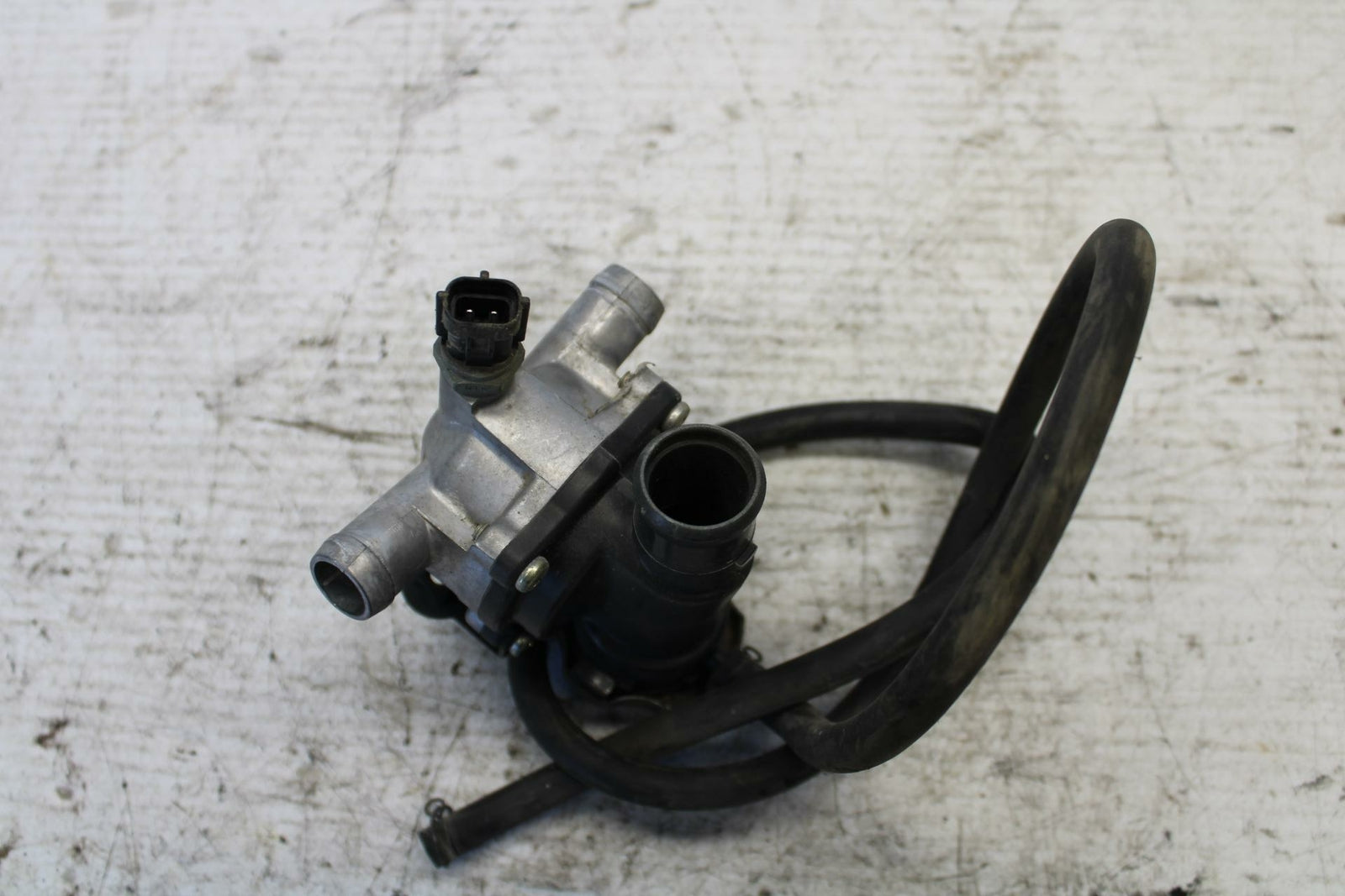 01 KAWASAKI VULCAN 1500 THERMOSTAT W HOUSING ASSEMBLY BB301