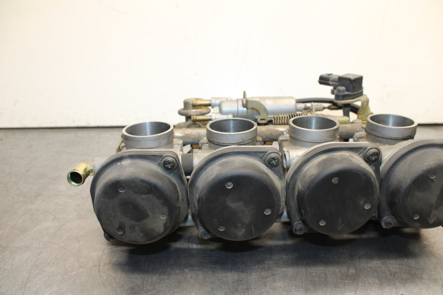 03-05 YAMAHA YZF R6  MAIN FUEL INJECTORS / THROTTLE BODIES BB751