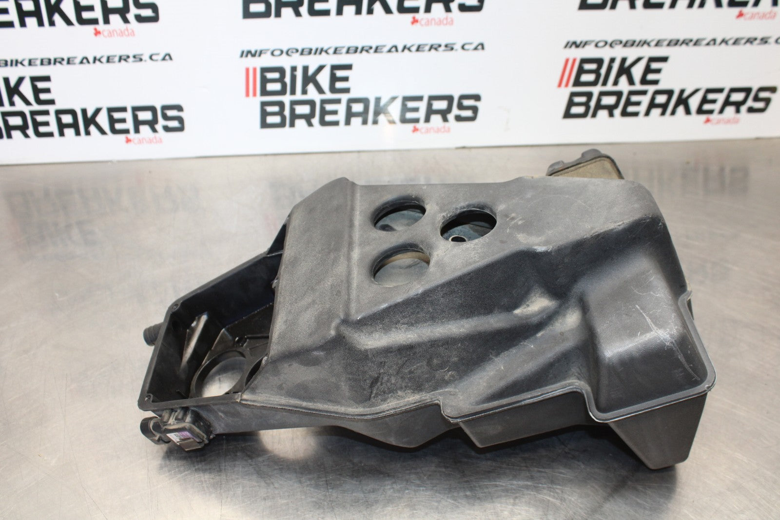 05-06 VICTORY KINGPIN DELUXE AIRBOX AIR INTAKE FILTER BOX BB195