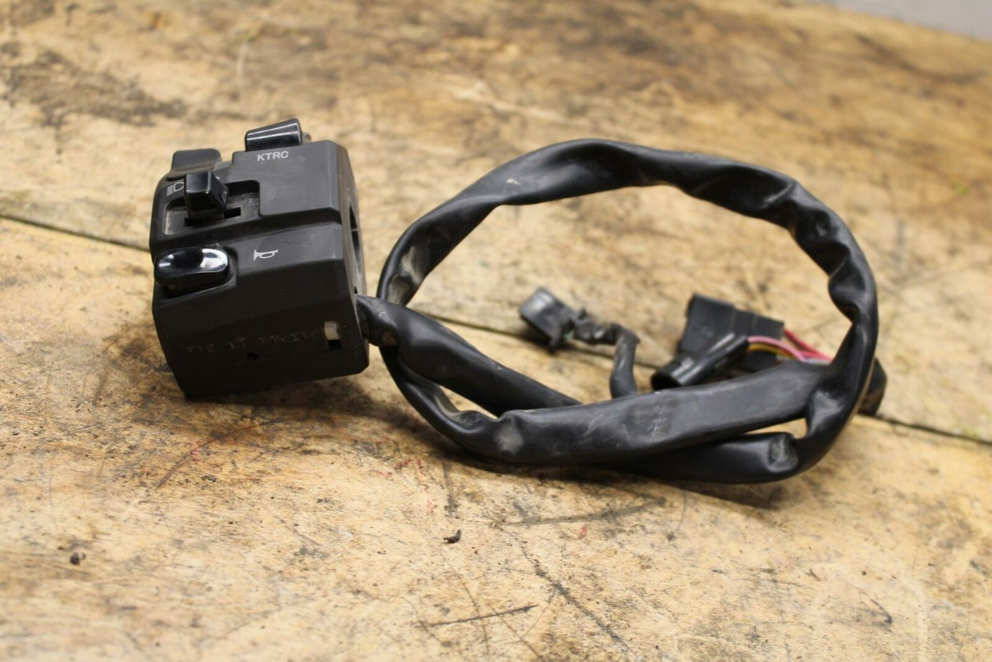 13-18 KAWASAKI NINJA ZX6R RIGHT CLIP ON HANDLE KILL OFF START SWITCHES BB342