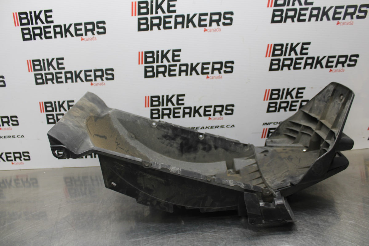 14 HONDA CTX1300A REAR BACK WHEEL FENDER MUD GUARD BB732