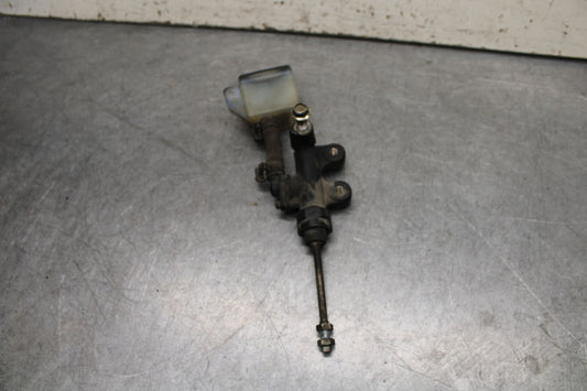 85-86 SUZUKI MADURA 1200 REAR BACK BRAKE MASTER CYLINDER W RESERVOIR  BB691