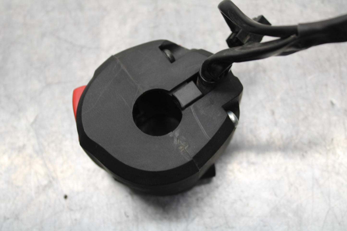 20 SUZUKI GSXR 1000 RIGHT CLIP ON HANDLE KILL OFF START SWITCH  BB597