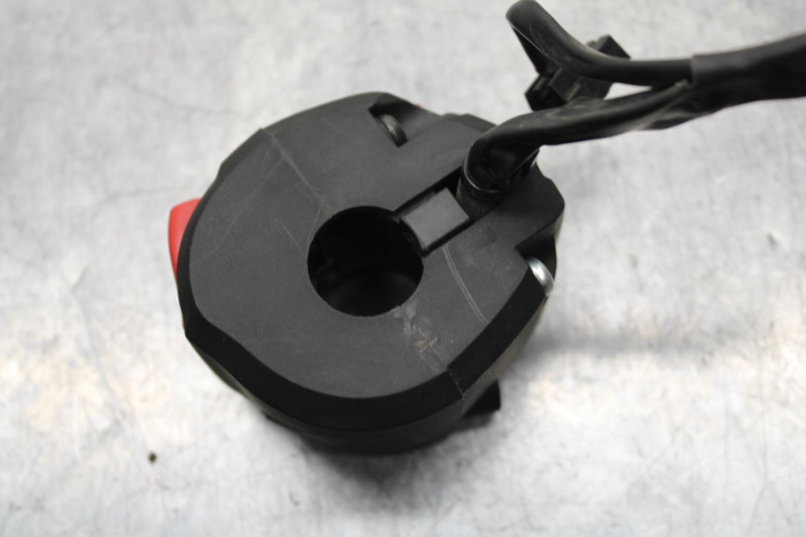 20 SUZUKI GSXR 1000 RIGHT CLIP ON HANDLE KILL OFF START SWITCH  BB597