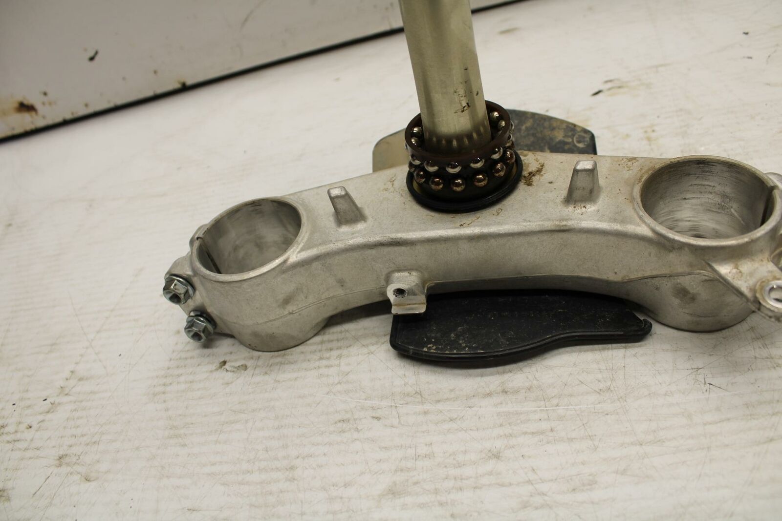 06-07 SUZUKI GSXR600 FRONT FORKS CLAMP LOWER TRIPLE TREE STEM BB289