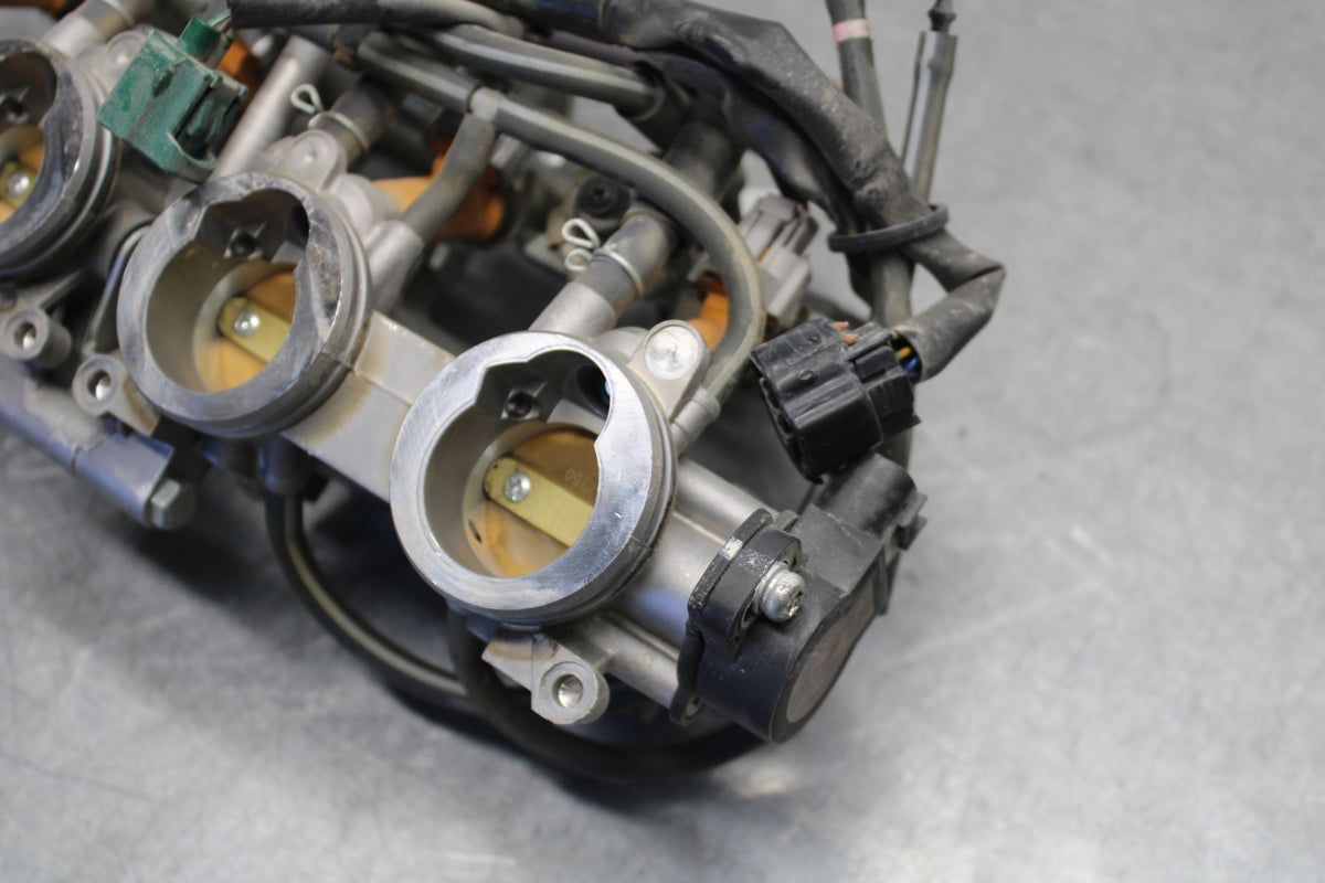 09-15 YAMAHA FZ6R MAIN FUEL INJECTORS / THROTTLE BODIES 20S-13750-00-00 BB686