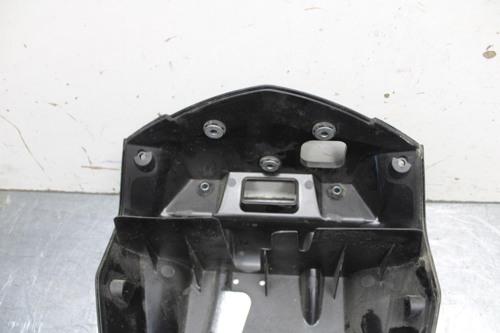 16-18 KTM 690 DUKE UPPER FAIRING MIRROR GAUGES STAY BRACKET BB631