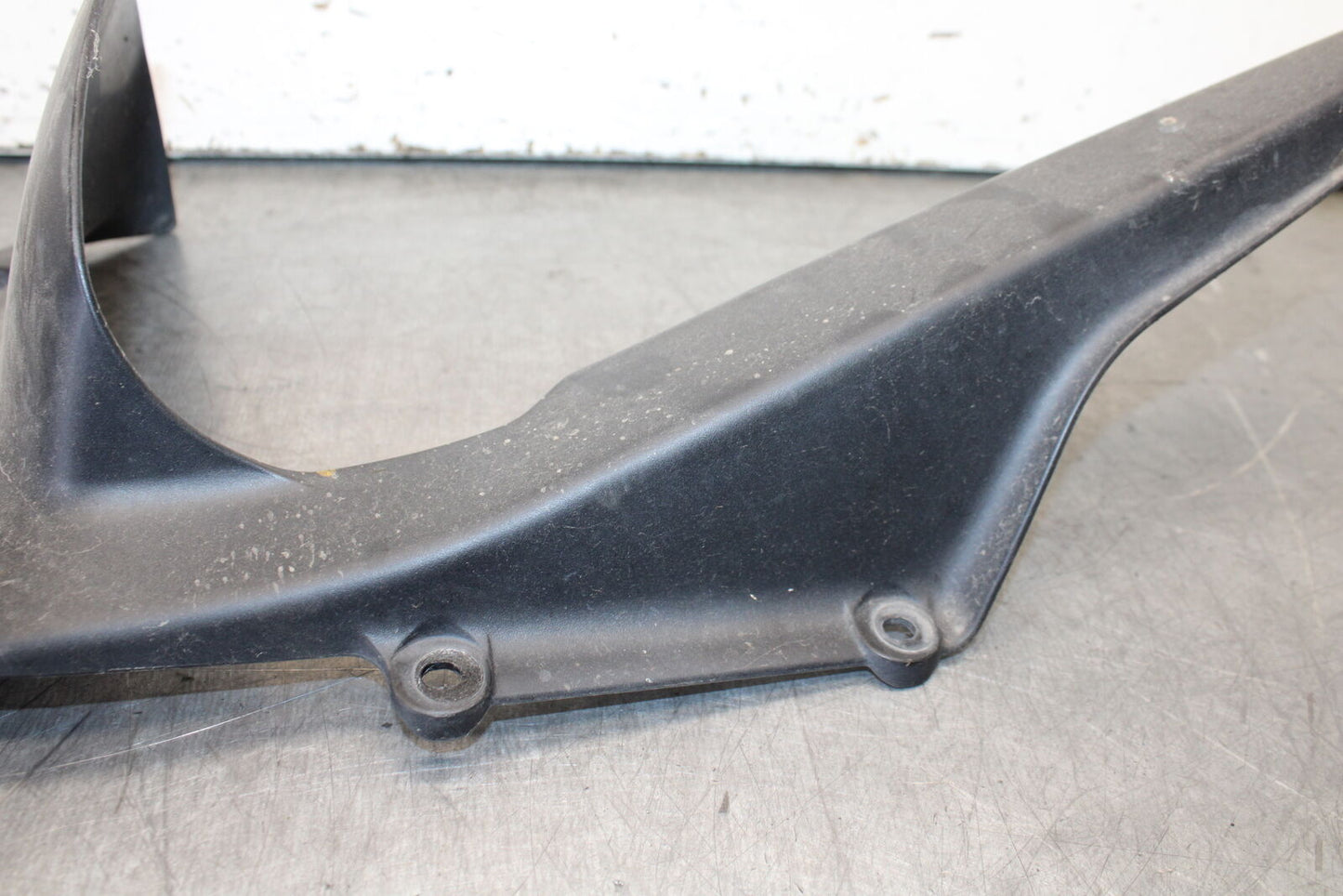 12-17 KAWASAKI ER-6N Z650 REAR BACK DRIVE CHAIN GUARD COVER SHIELD BB709