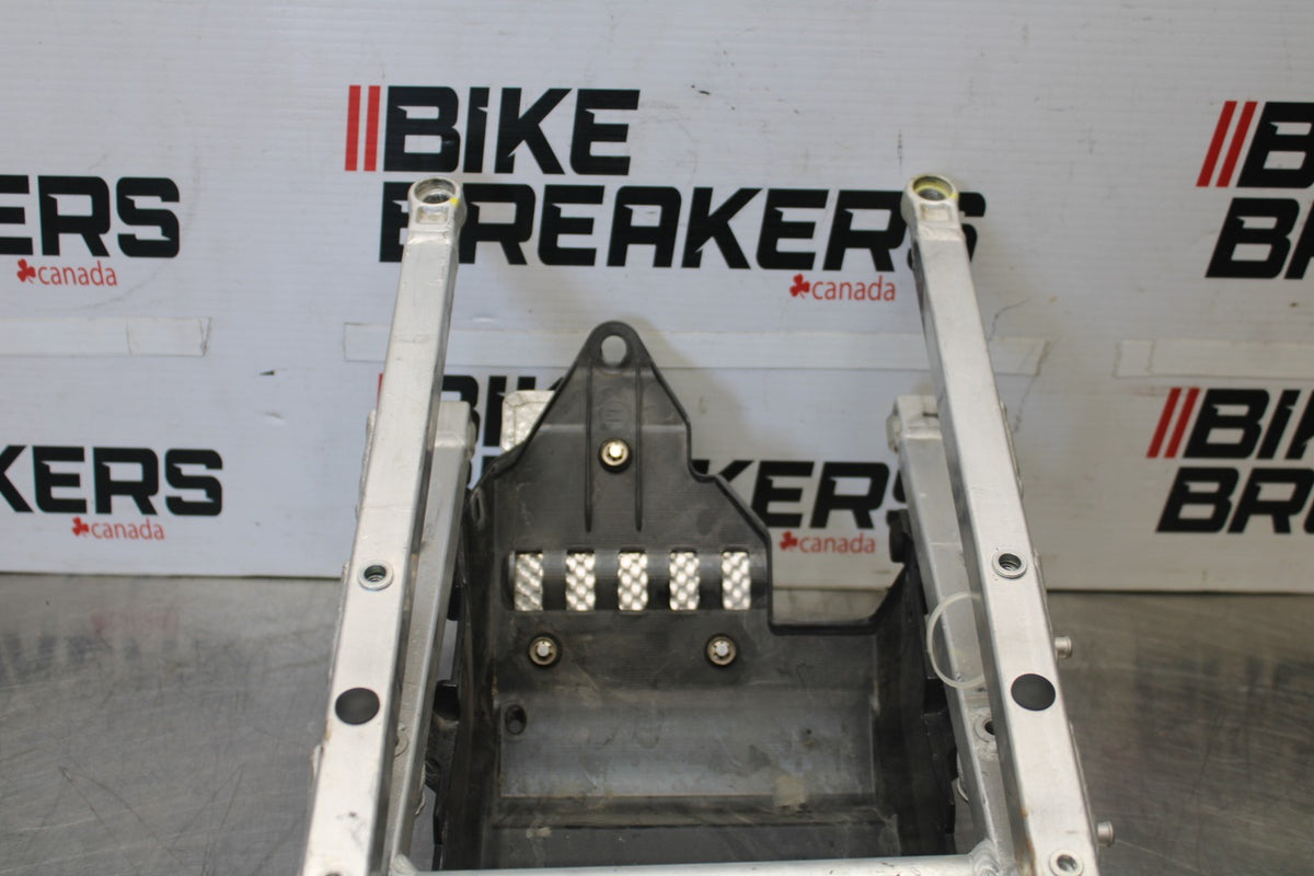 16 APRILIA TUONO V4 1100 REAR SUBFRAME BACK SUB FRAME BB905
