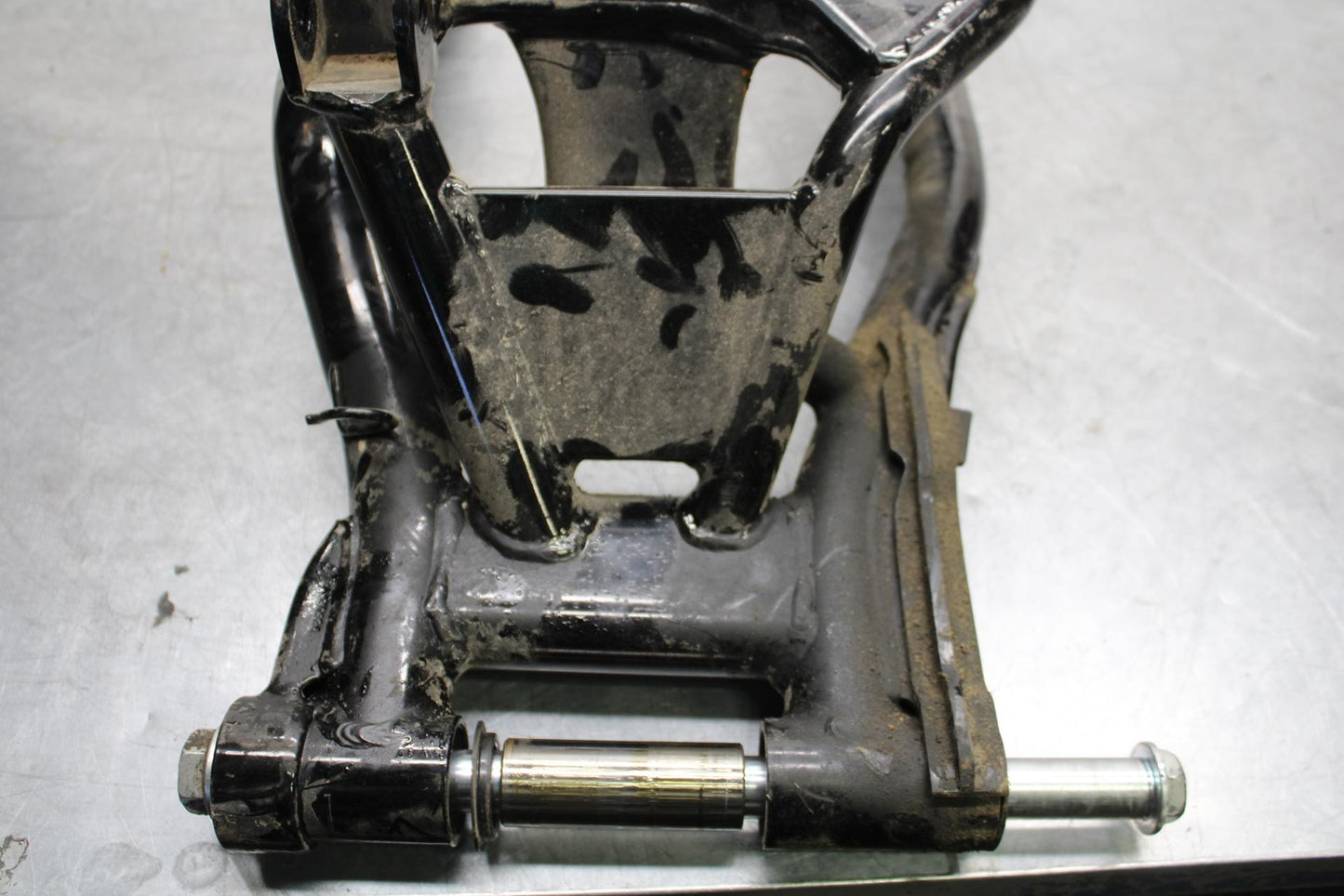 2014 Kawasaki Ninja 650 EX650E REAR SWINGARM BACK SUSPENSION SWING ARM BB569