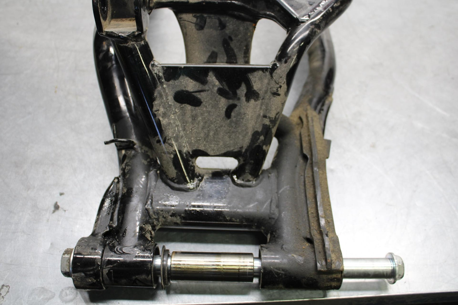 2014 Kawasaki Ninja 650 EX650E REAR SWINGARM BACK SUSPENSION SWING ARM BB569