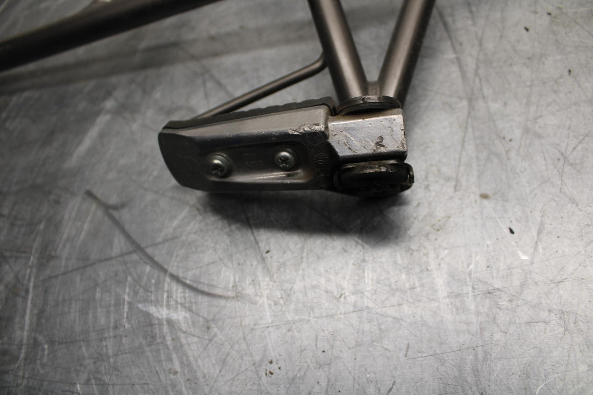 11-14 KAWASAKI VERSYS 650 LE 650C RIGHT REAR BACK PASSENGER PEG BB498