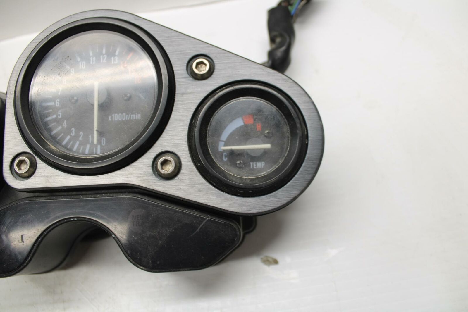 93-96 SUZUKI GSXR750W SPEEDO  GAUGES DISPLAY CLUSTER SPEEDOMETER  bb266