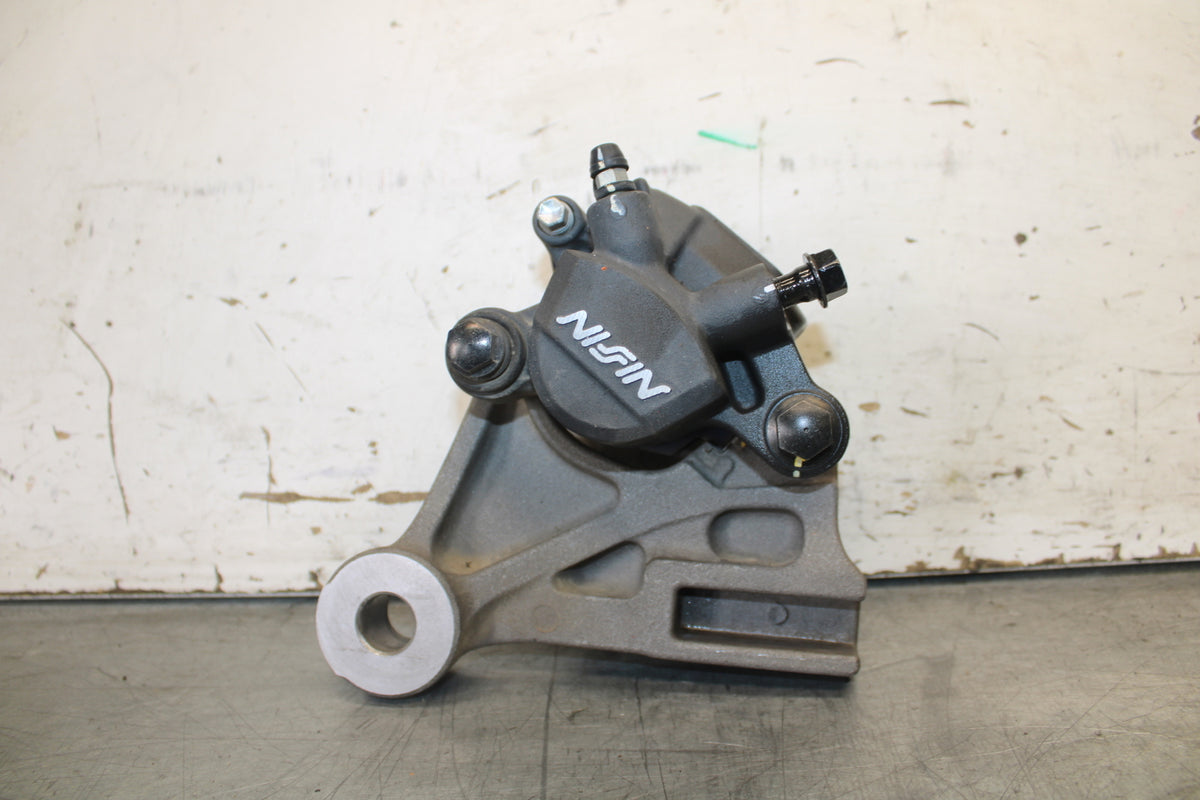 13-15 HONDA CBR500R REAR BACK BRAKE CALIPER W MOUNT BRACKET 43150-MGZ-J01 BB704