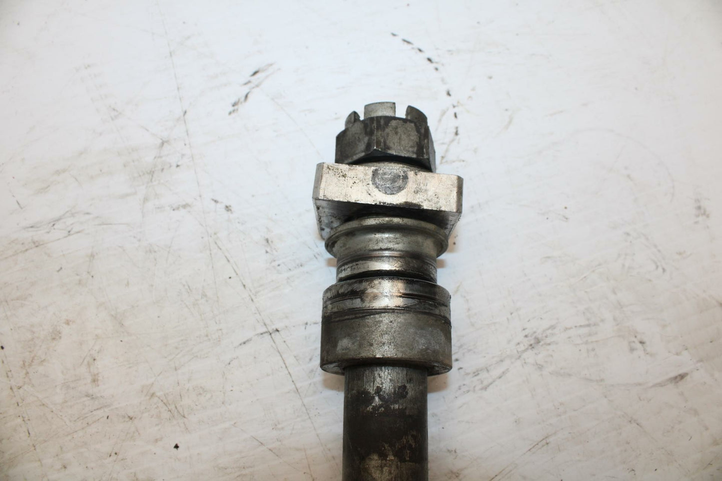 03 KAWASAKI NINJA ZX6RR ZX600K REAR AXLE BACK WHEEL RIM PIVOT BOLT AXEL BB264