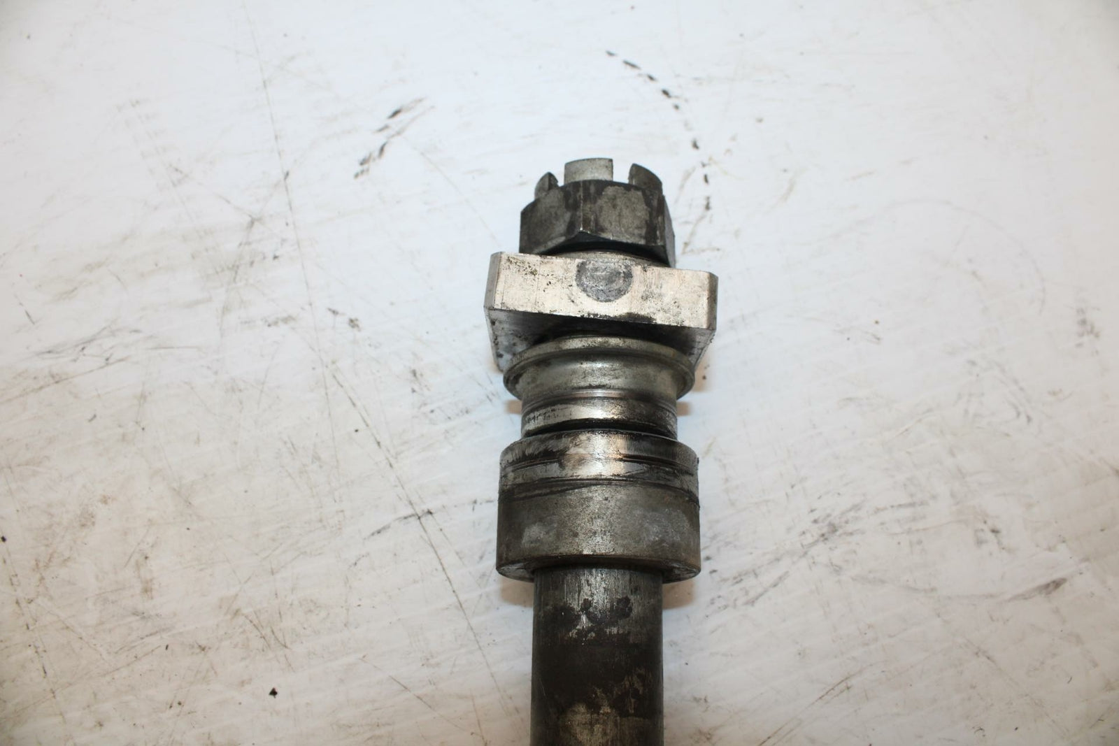 03 KAWASAKI NINJA ZX6RR ZX600K REAR AXLE BACK WHEEL RIM PIVOT BOLT AXEL BB264