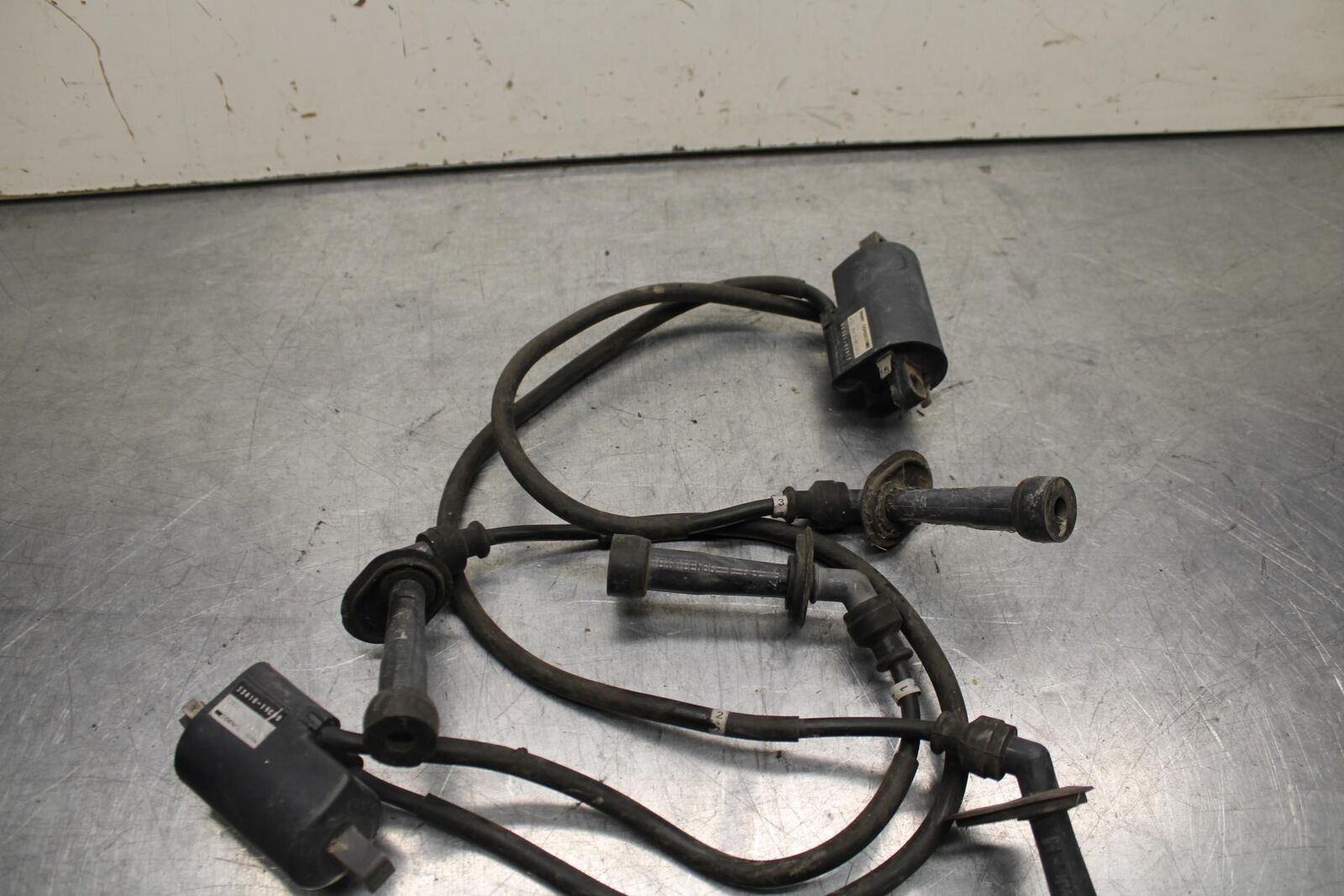 1988 Suzuki Katana 600 GSX600F IGNITION COILS COIL SPARK PLUG CAPS BB94