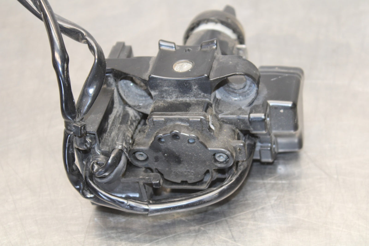 24-25 KAWASAKI NINJA 500 ABS IGNITION LOCK SEAT LOCK HELMET LOCK BB899