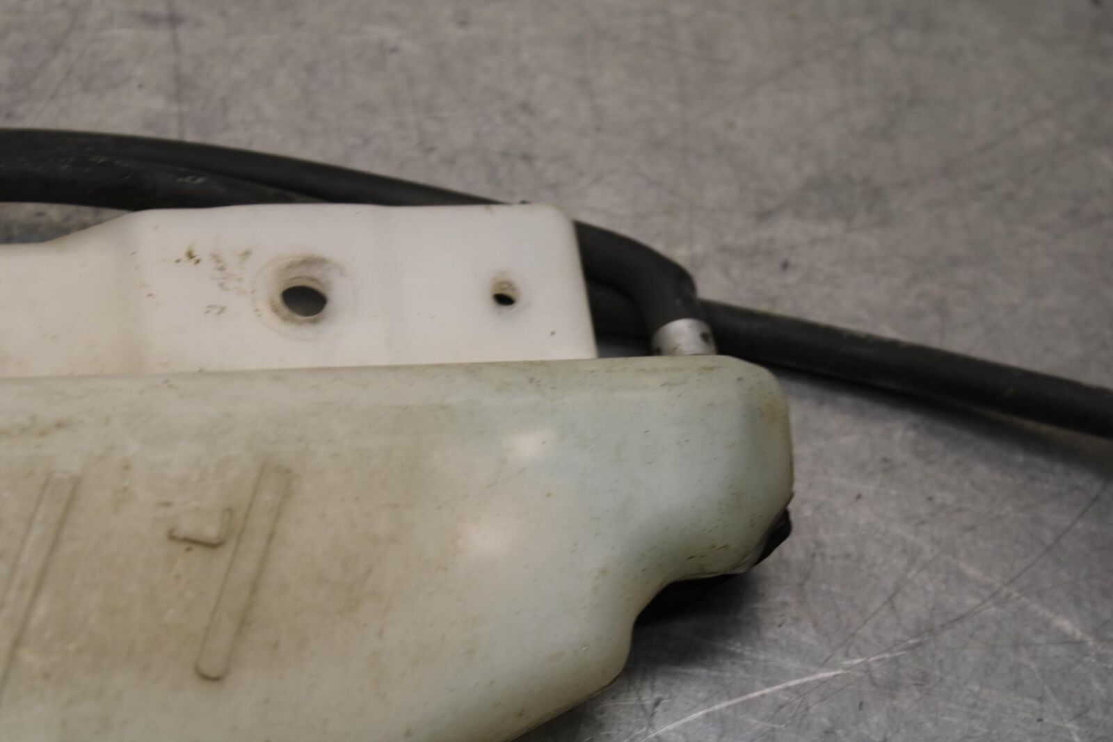 2011 Suzuki GSXR1000 COOLANT WATER TANK RESERVOIR BOTTLE 17910-47H00 BB96