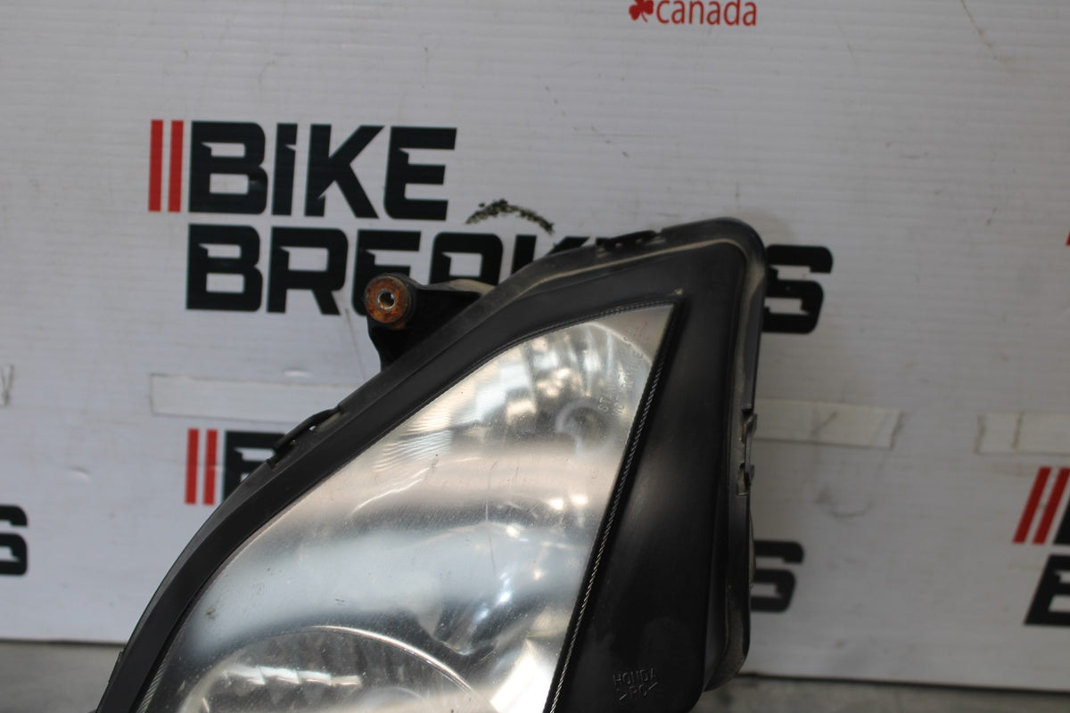 06-07 HONDA INTERCEPTOR 800 VFR800 FRONT LEFT HEADLIGHT HEAD LIGHT LAMP BB917