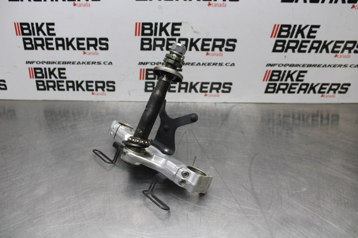 99-09 YAMAHA V STAR 1100 FRONT FORKS CLAMP LOWER TRIPLE TREE STEM BB853