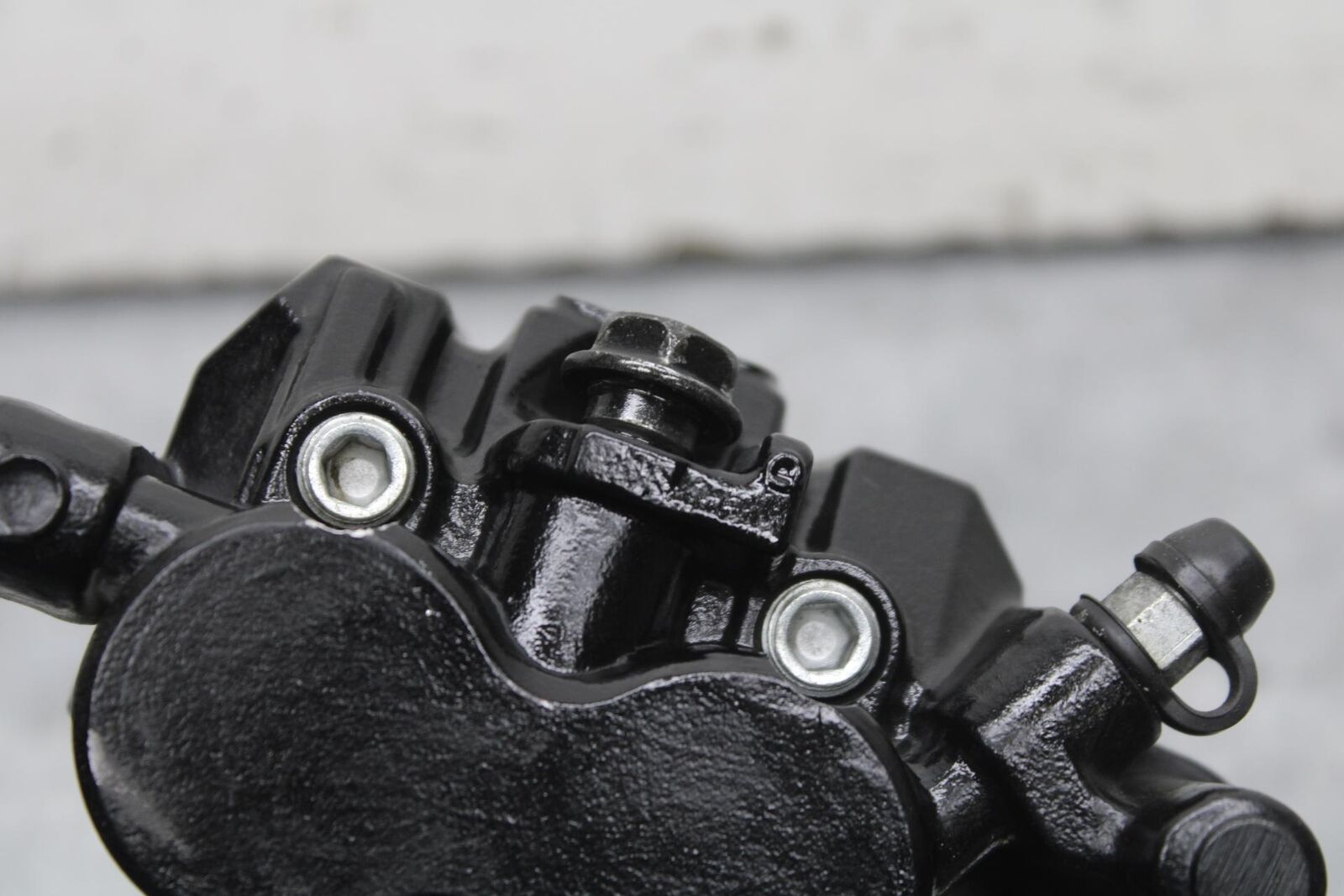 15-16 KAWASAKI EX300 FRONT BRAKE CALIPER BB635