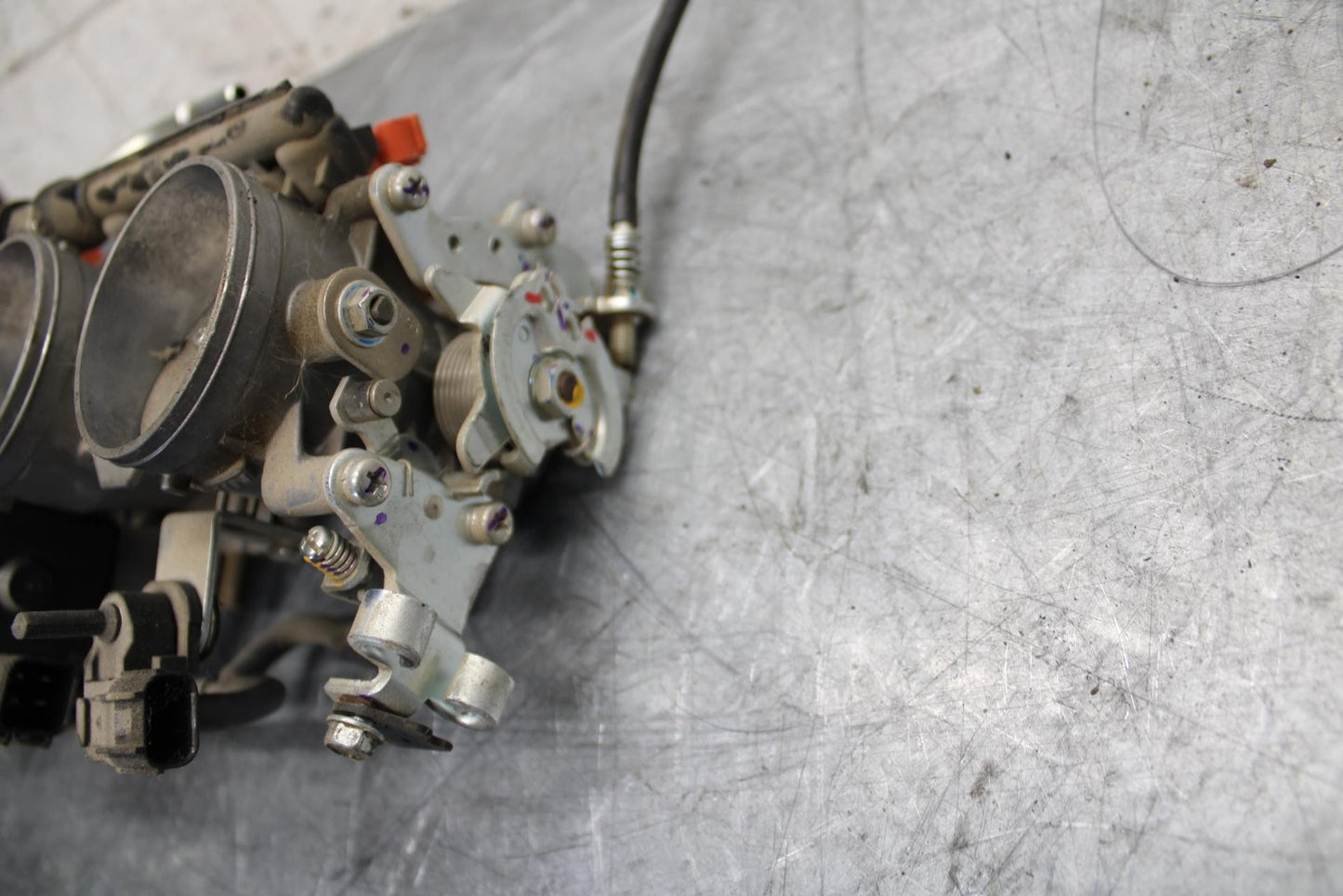 19-20 KAWASAKI NINJA ZX6R ZX636 MAIN FUEL INJECTORS / THROTTLE BODIES BB528