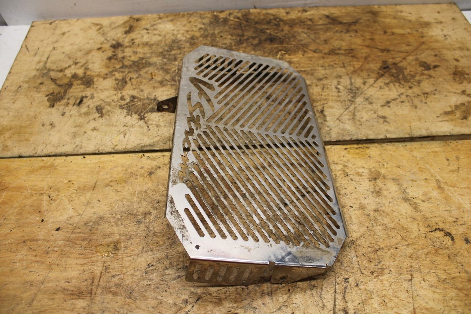 07-11 SUZUKI VSTROM 650 ENGINE RADIATOR COVER SHEILD BB340