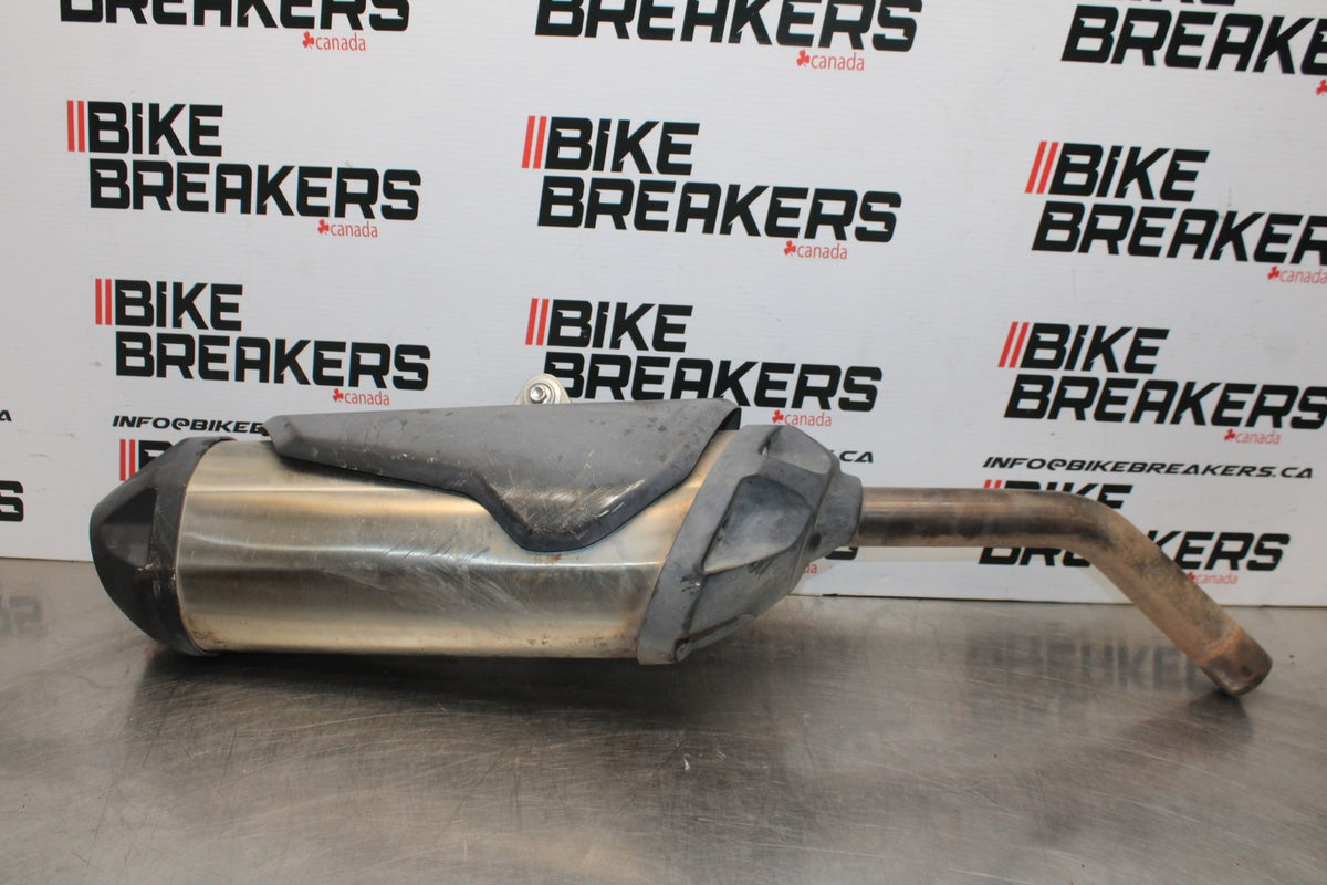15 TRIUMPH TIGER 800 EXHAUST PIPE MUFFLER SLIP ON CAN SILENCER BB873