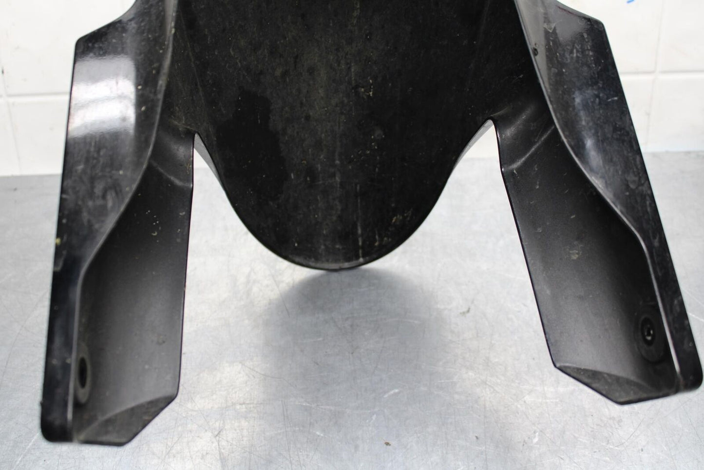 2011 Kawasaki Ninja ZX6R ZX600R FRONT WHEEL FENDER COWL 35004-0118-32N BB587