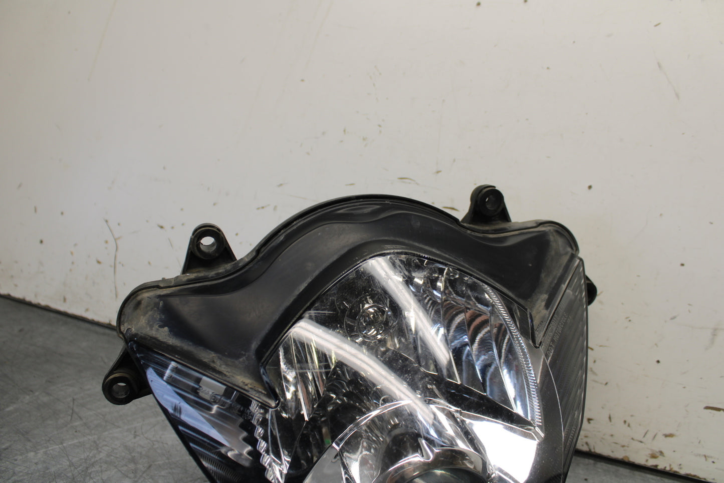 06-07 SUZUKI GSXR 600 FRONT HEADLIGHT HEAD LIGHT LAMP BB243