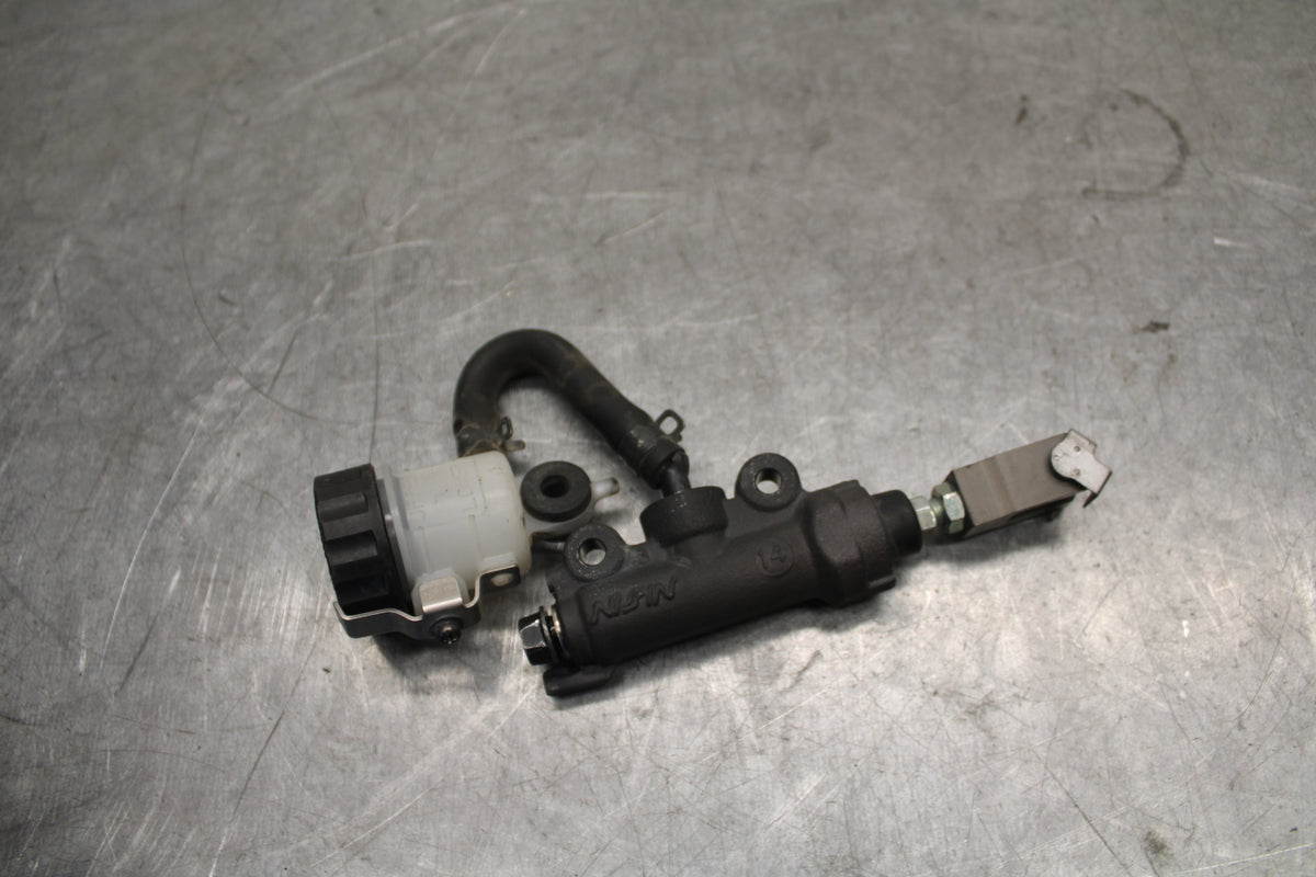 17-21 HONDA CBR1000RR SP REAR BACK BRAKE MASTER CYLINDER W RESERVOIR BB681