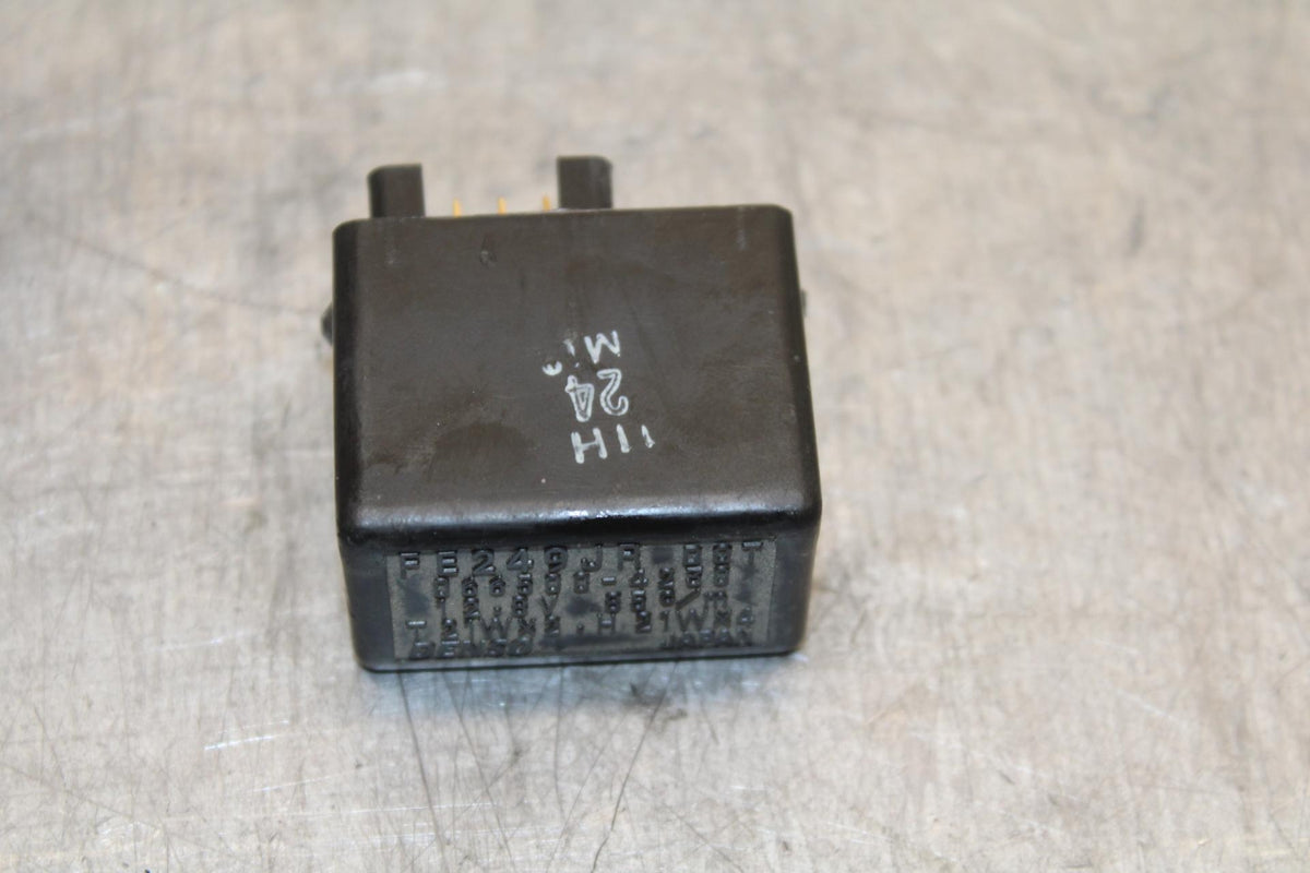 06-07 SUZUKI GSXR 600 750 TURN SIGNAL BLINKER RELAY FLASHER SWITCH BB98