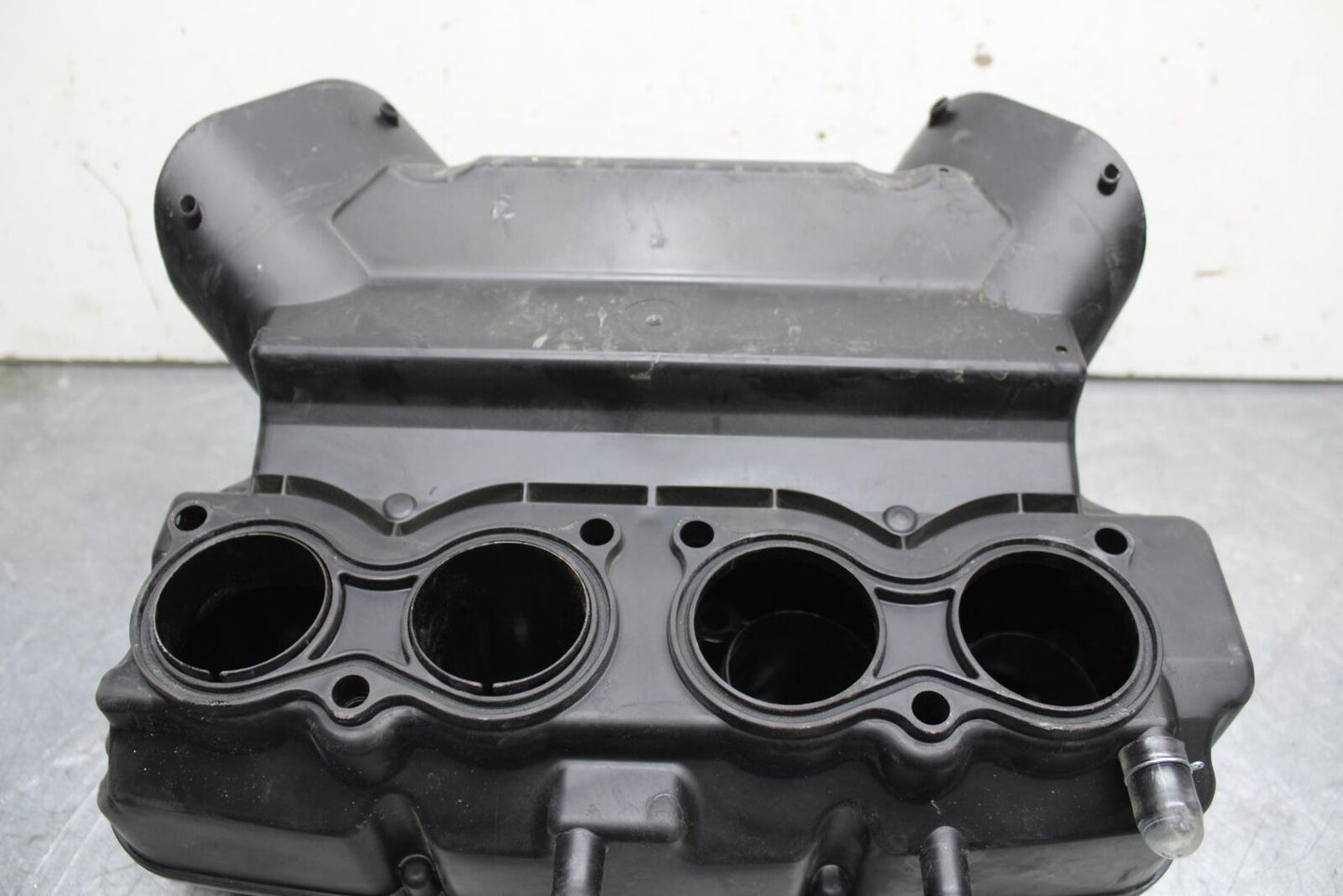 11-23 SUZUKI GSXR 750 AIRBOX AIR INTAKE FILTER BOX BB630
