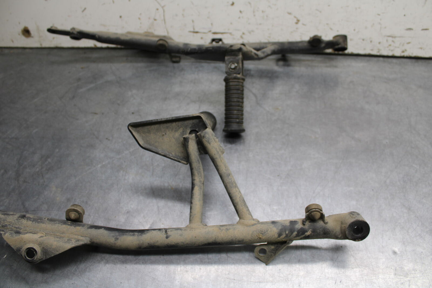 16-17 KAWASAKI VULCAN S 650 EN650 ABS REAR PASSENGER FOOT STEP PEG/ MOUNT BB731