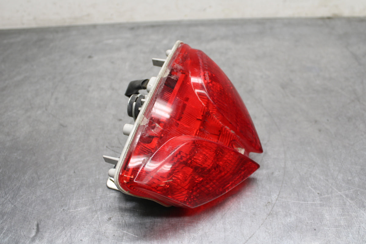 11-17 SUZUKI GSXR600 REAR TAIL TAILLIGHT BACK BRAKE LIGHT BB132