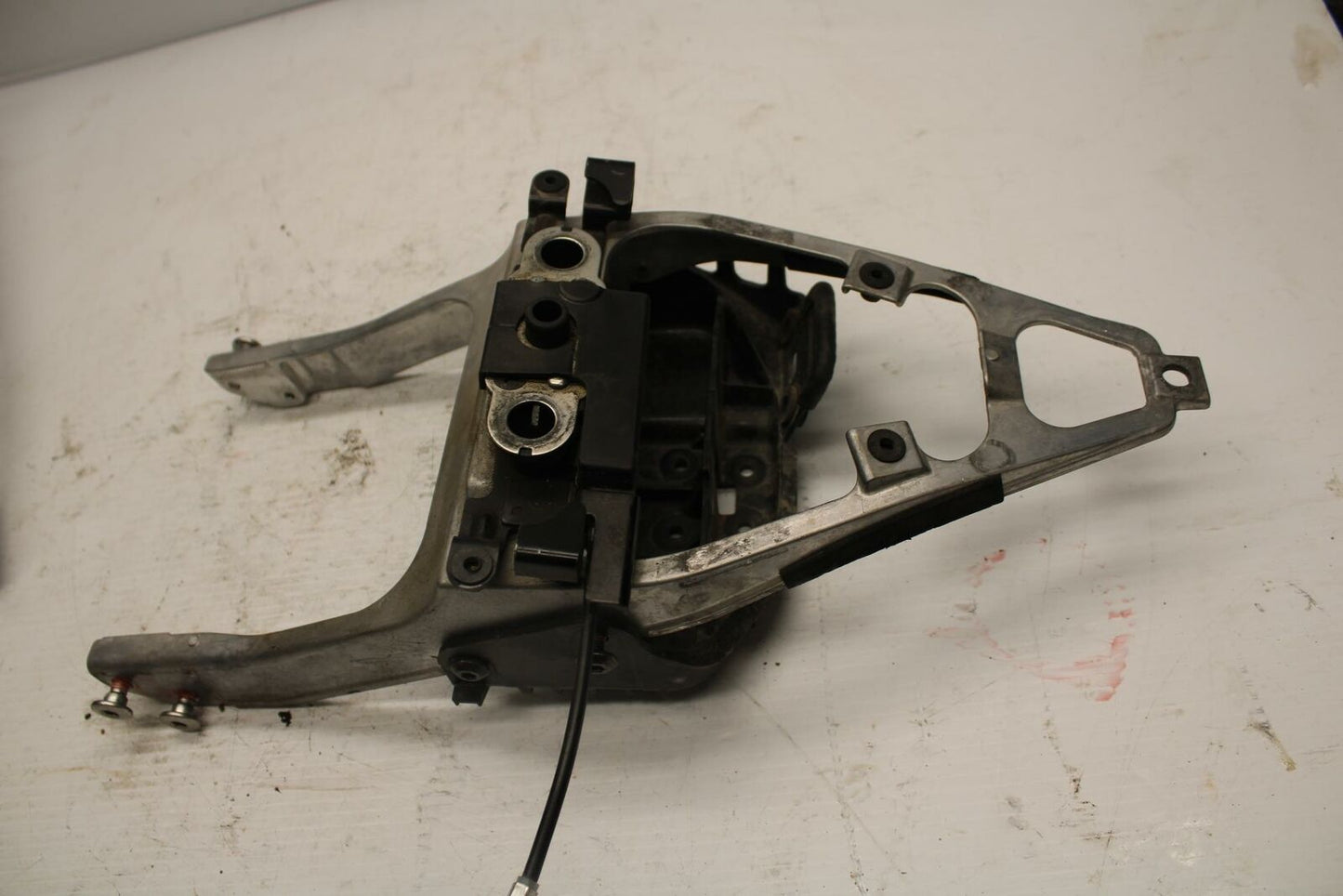 13-18 KAWASAKI NINJA ZX6R REAR BACK TAIL SUBFRAME SUB FRAME 32160-0398 BB240